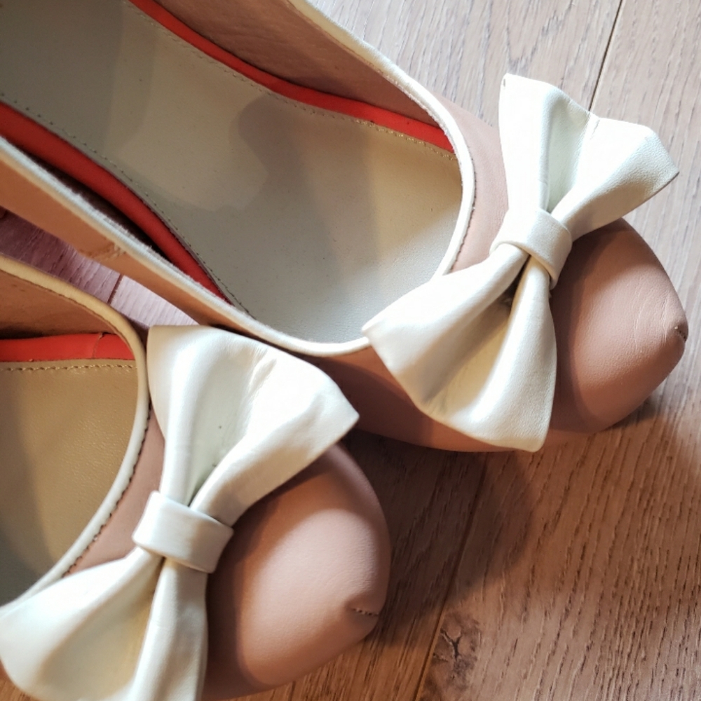 Lola Ramona Beige & Hot Pink Pumps